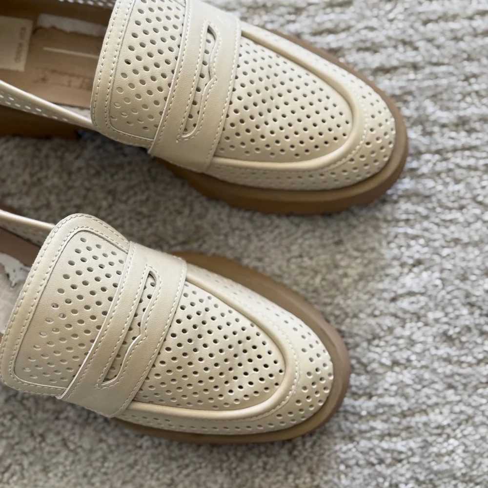 Dolce‎ Vita Ersula Perforated Loafer SLIP ON Beige Women 9 FAUX LEATHER CHUNKY